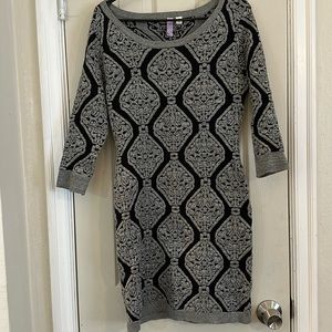 Ladies dress, Alya , Medium, silver & black